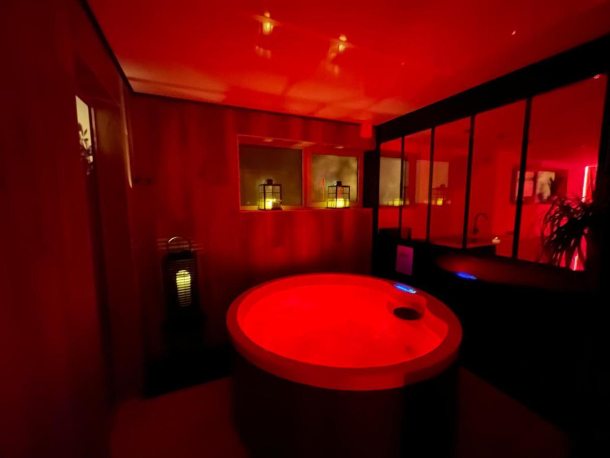 Loft Red Lights Apartment Saint-Cyprien  Bagian luar foto