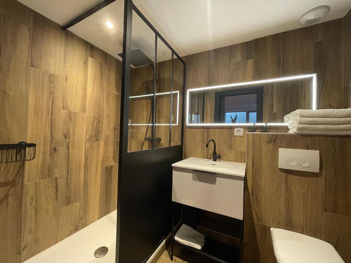 Loft Red Lights Apartment Saint-Cyprien  Bagian luar foto