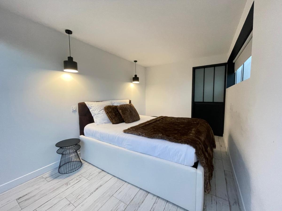 Loft Red Lights Apartment Saint-Cyprien  Bagian luar foto